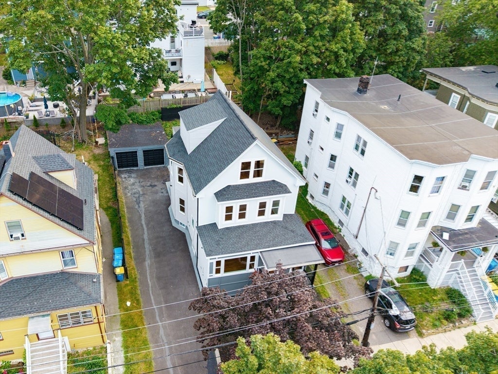 21 Hutchinson