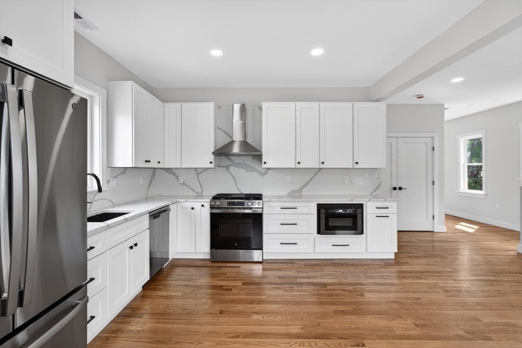 21 Hutchinson ST, Winthrop, MA Photo #19