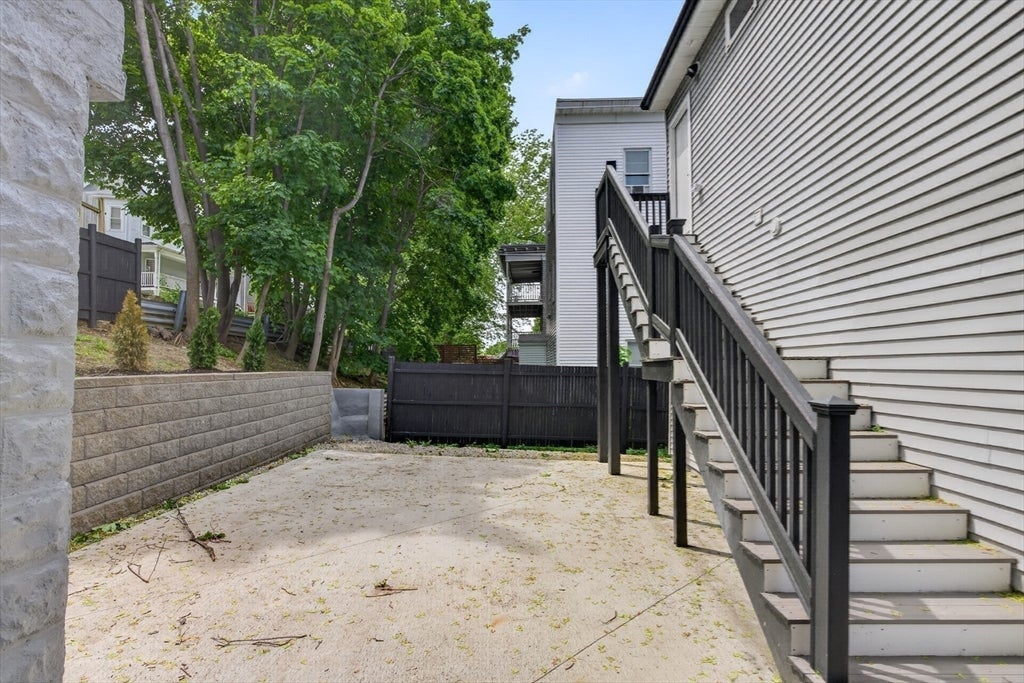21 Hutchinson ST, Winthrop, MA Photo #34