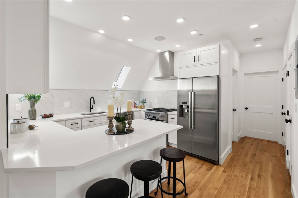 72 Dana Street 3