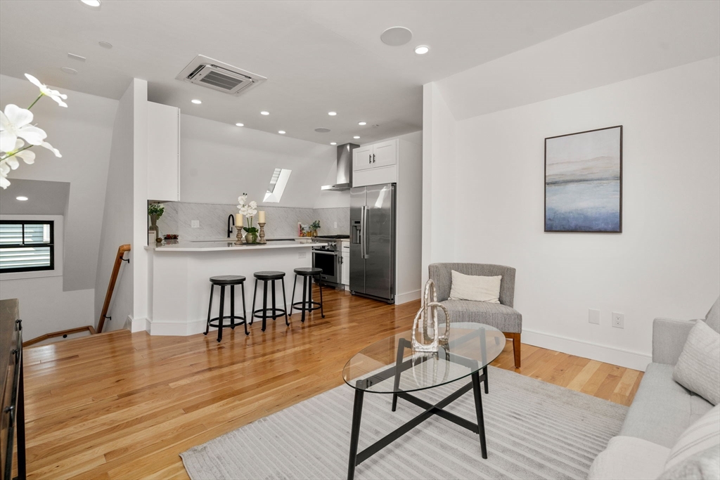 72 Dana Street 3