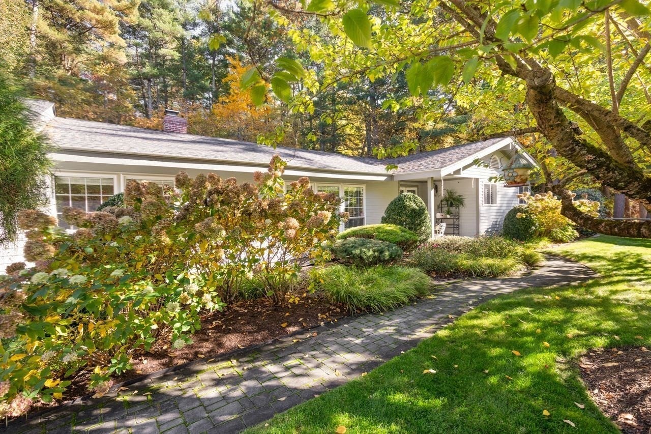 36 Colburn Dr
