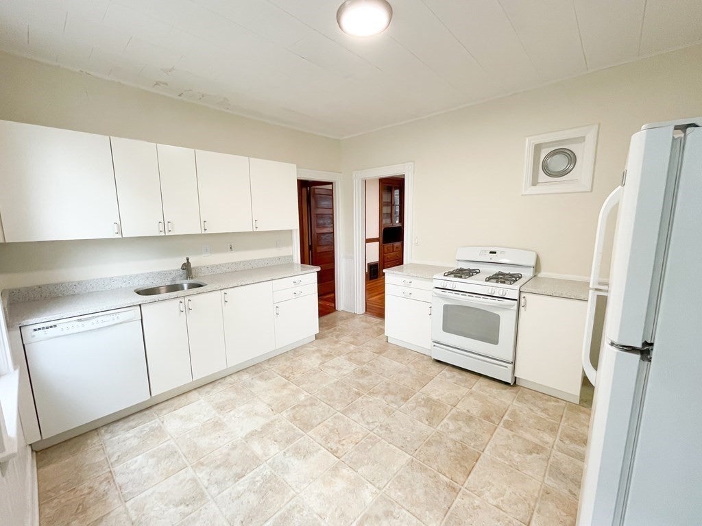 22 Gibson St #2, Boston, MA, 22 Gibson St #2, Boston, MA Photo #2