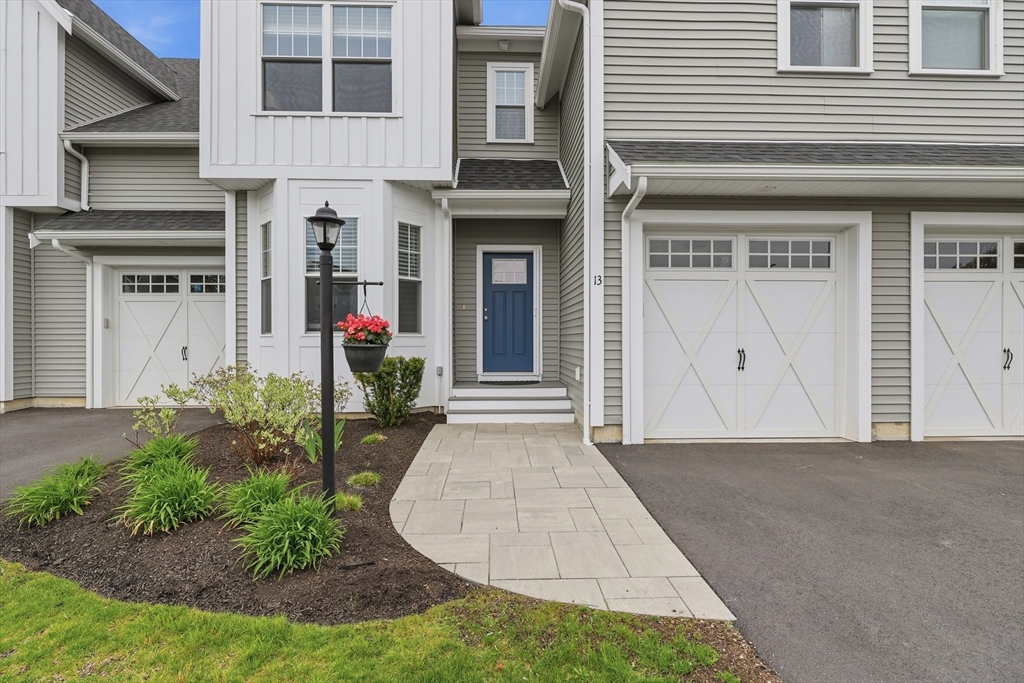13 Paddock Ln 13