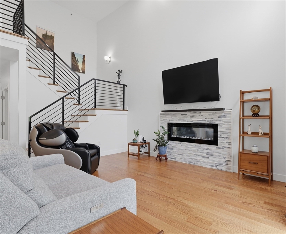13 Paddock Ln 13