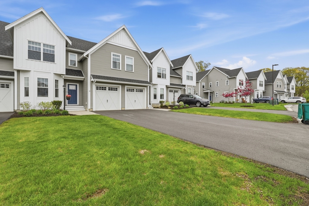 13 Paddock Ln 13