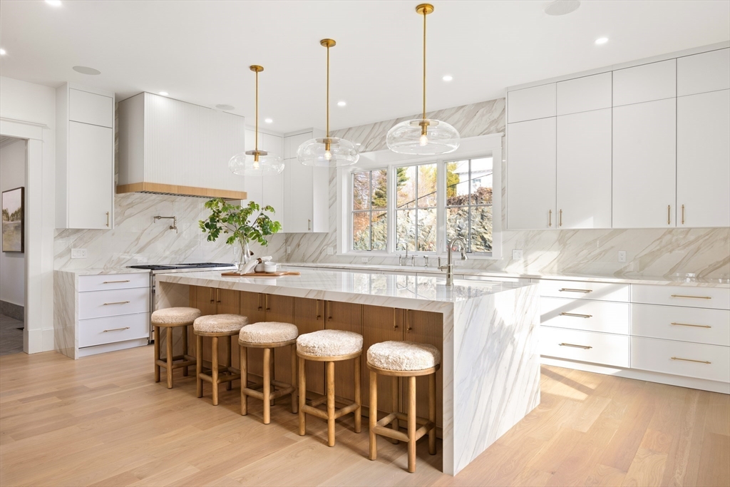 33 Royalston Road