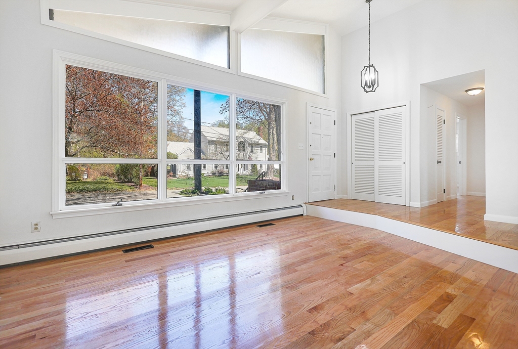 40 Pinedale Ave