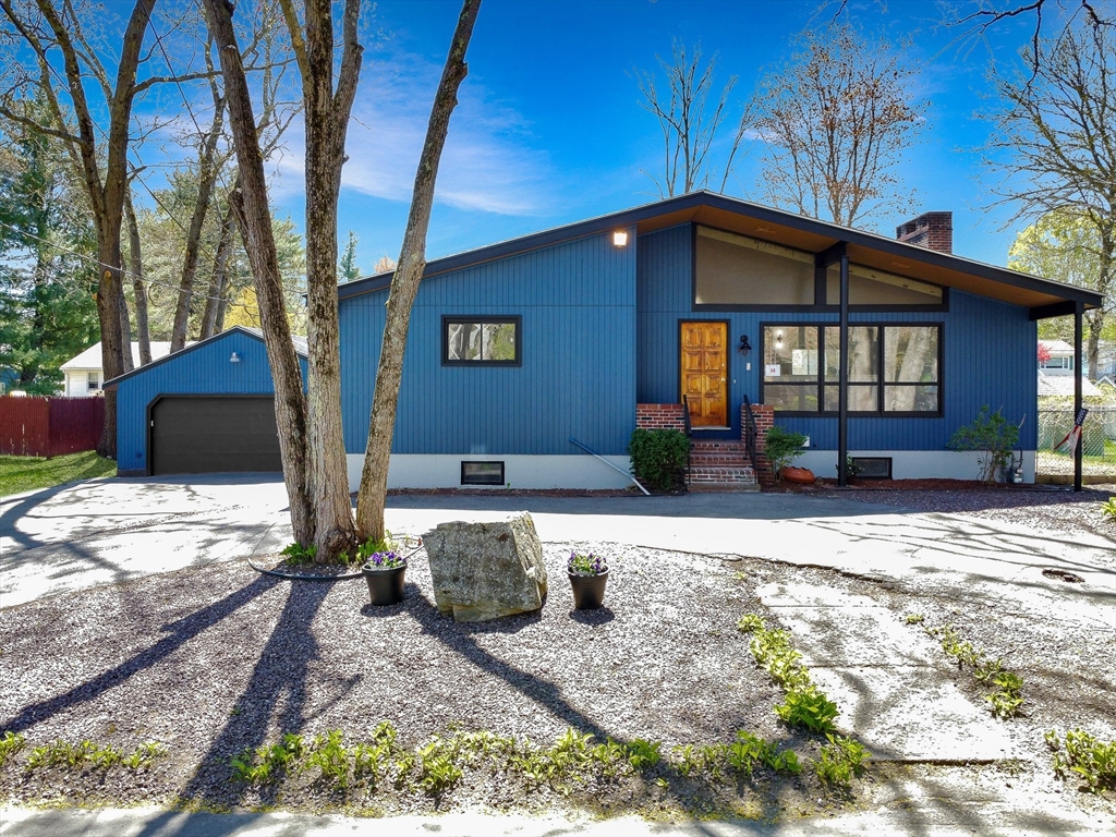 40 Pinedale Ave