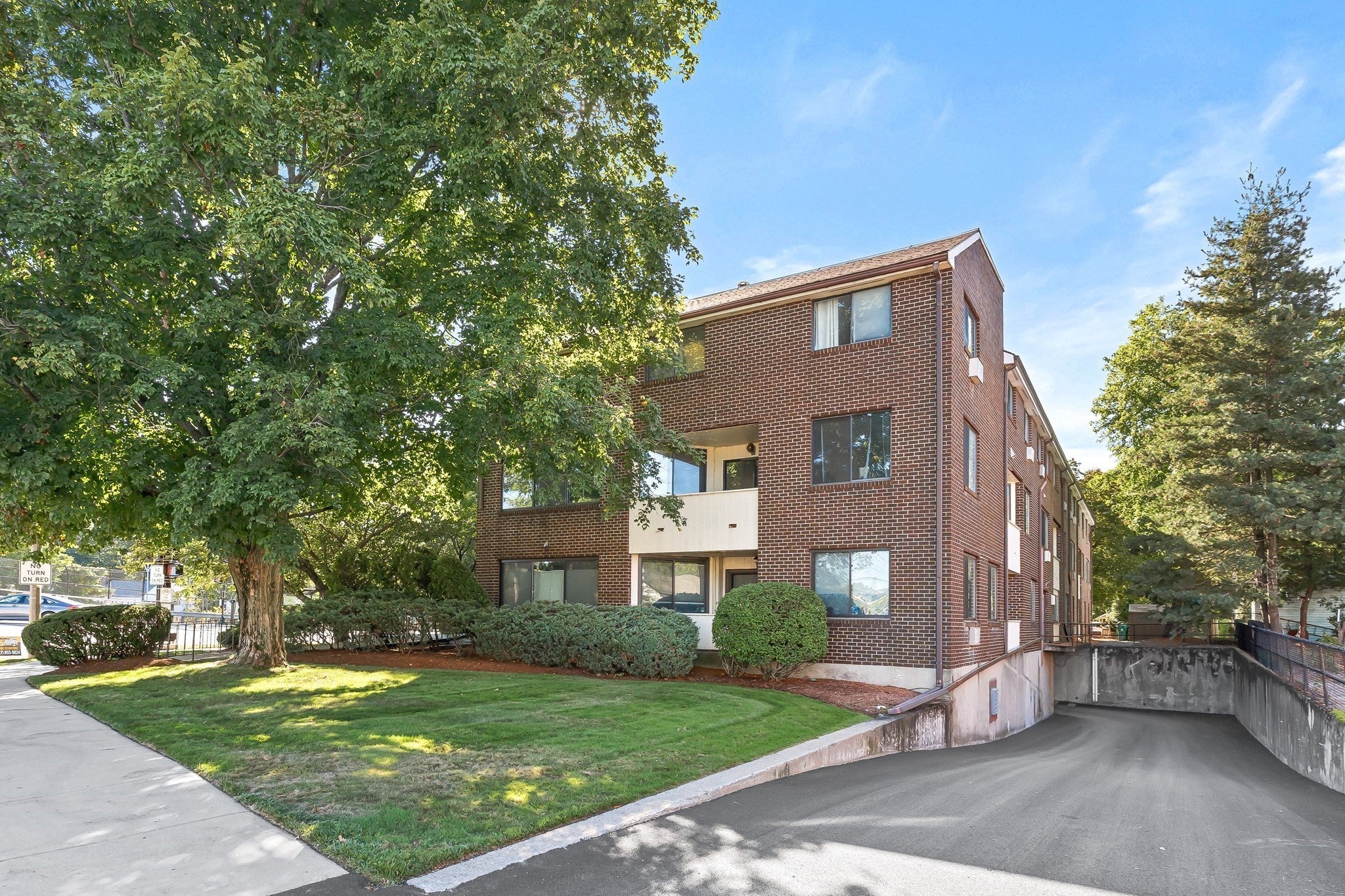 935 Washington St #8, Newton, MA Photo #21