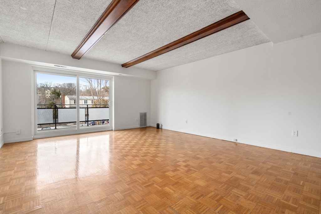 57 Broadlawn Park 1A