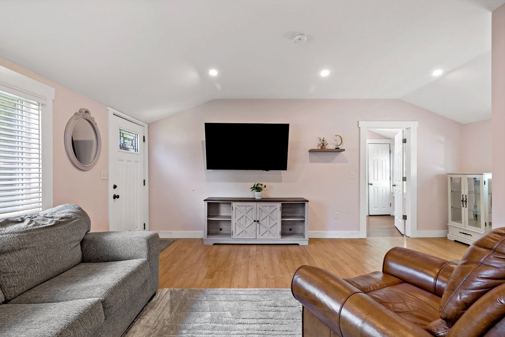 25 King Ave, Plymouth, MA, 25 King Ave, Plymouth, MA Photo #8
