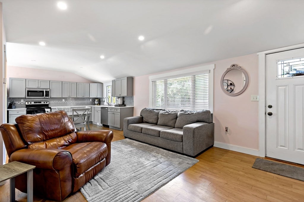 25 King Ave, Plymouth, MA, 25 King Ave, Plymouth, MA Photo #6