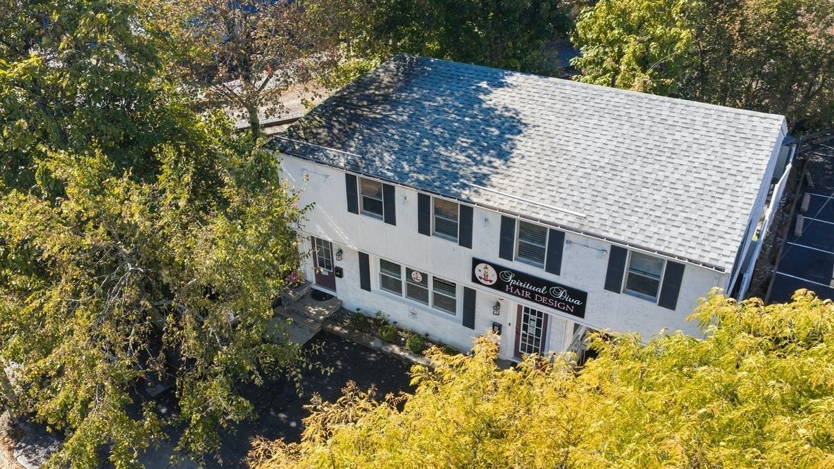 400 Main St