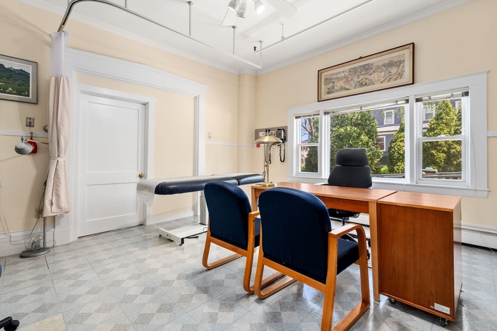 12-14 Harris Ave