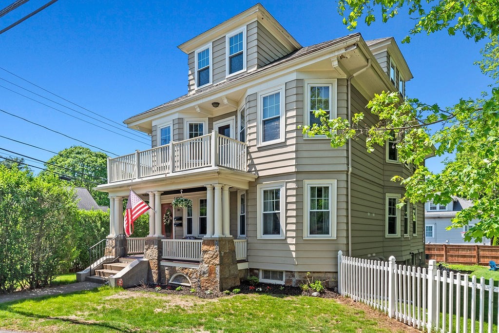 80 Pleasant St 1