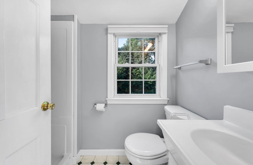 37 Nevins Avenue, Longmeadow, MA Photo #23