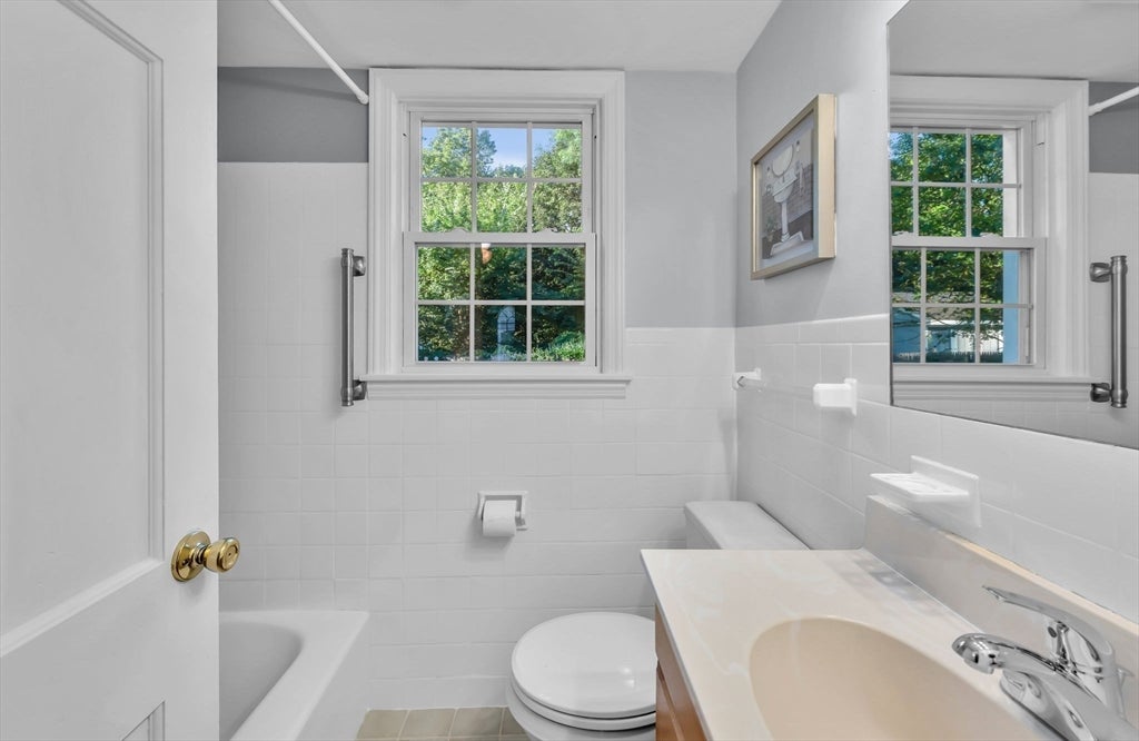 37 Nevins Avenue, Longmeadow, MA Photo #15
