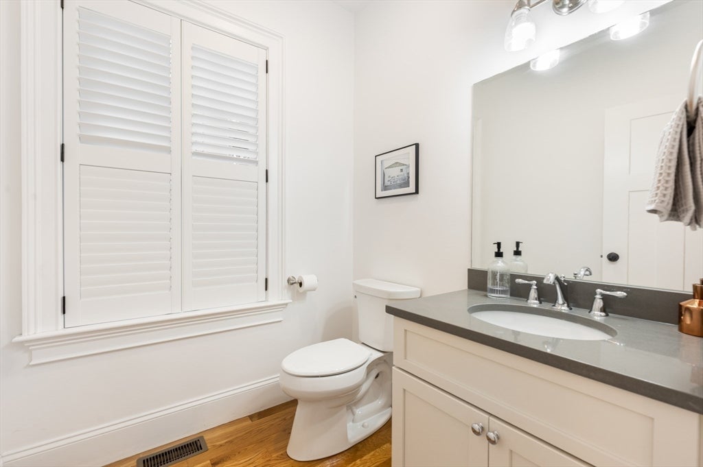 30 Farrow St, Winchester, MA Photo #28
