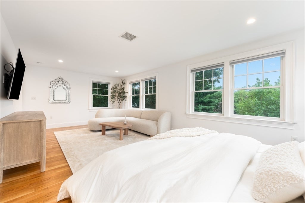 30 Farrow St, Winchester, MA Photo #15