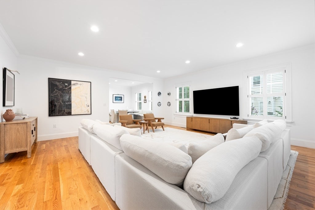 30 Farrow St