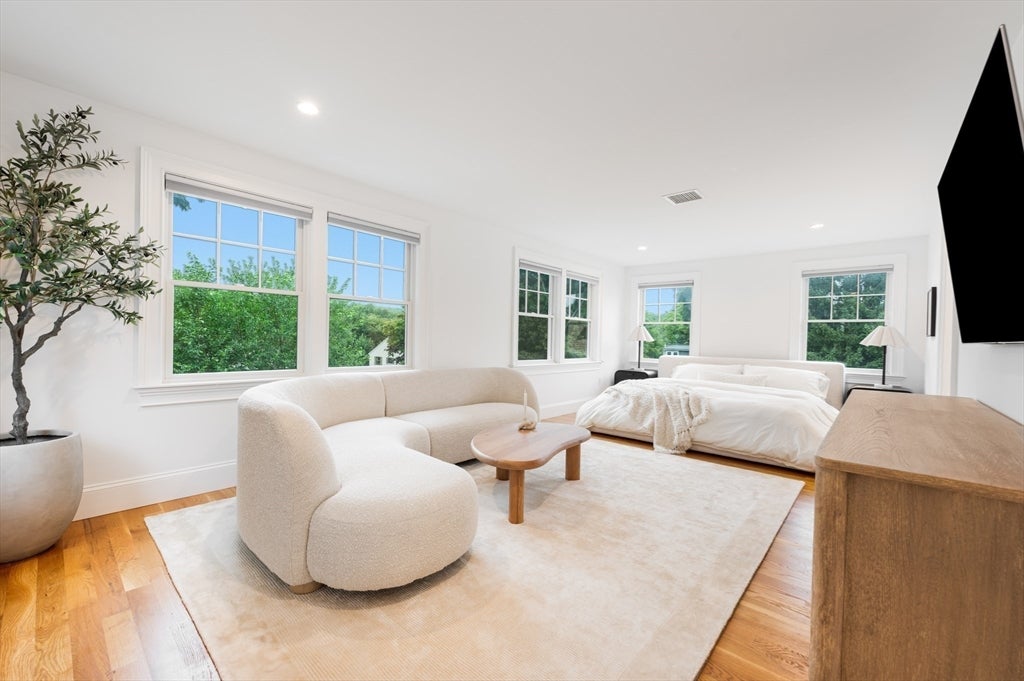 30 Farrow St, Winchester, MA Photo #14