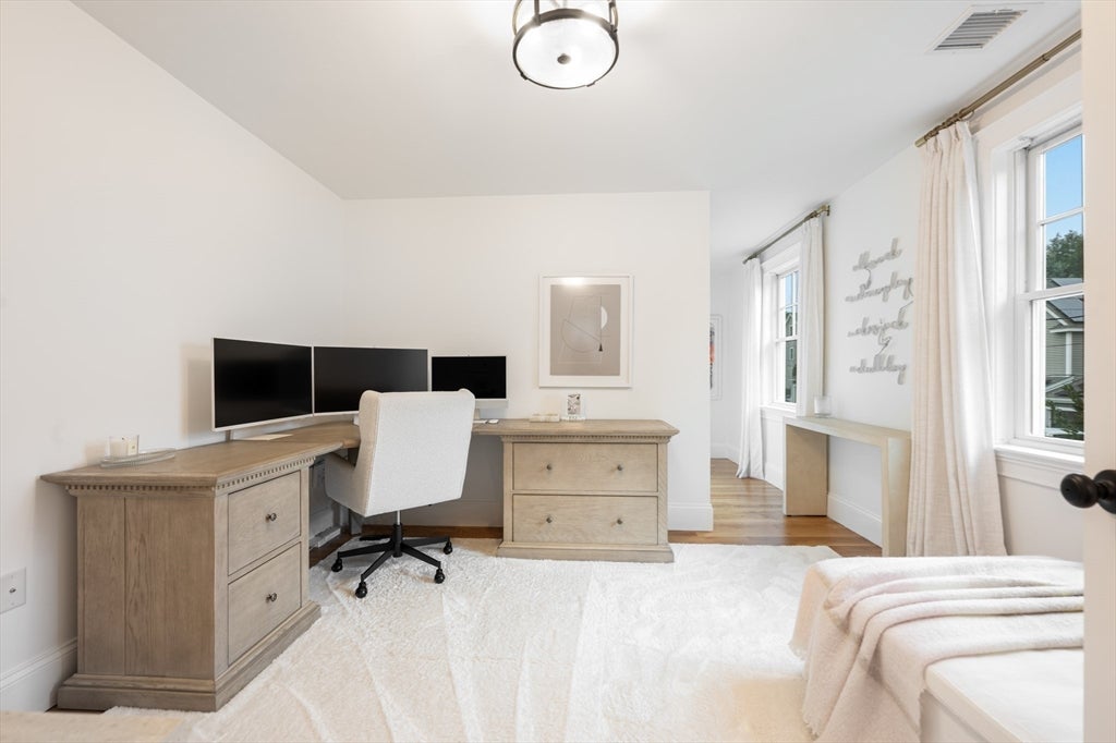 30 Farrow St, Winchester, MA Photo #21