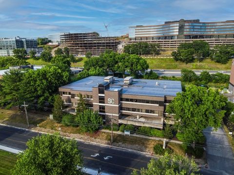 Photo of 230 2nd Avenue #02, Waltham, MA 02451 (MLS # 73496110)