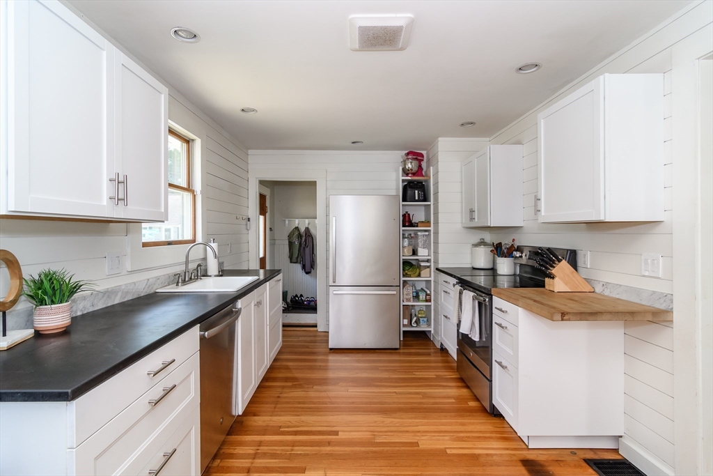 18 Hammond Rd