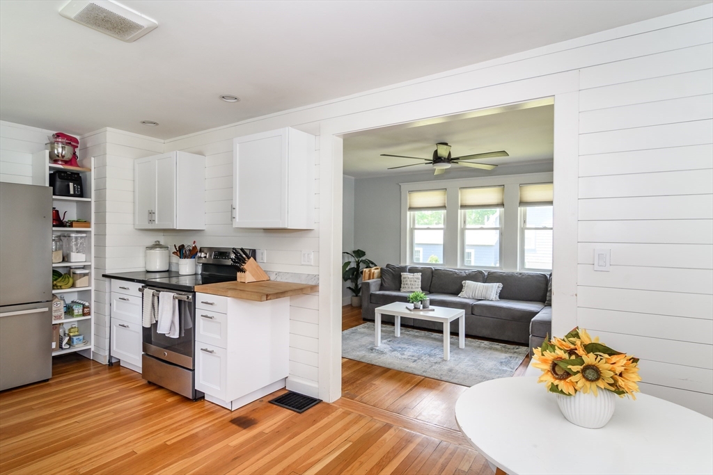 18 Hammond Rd