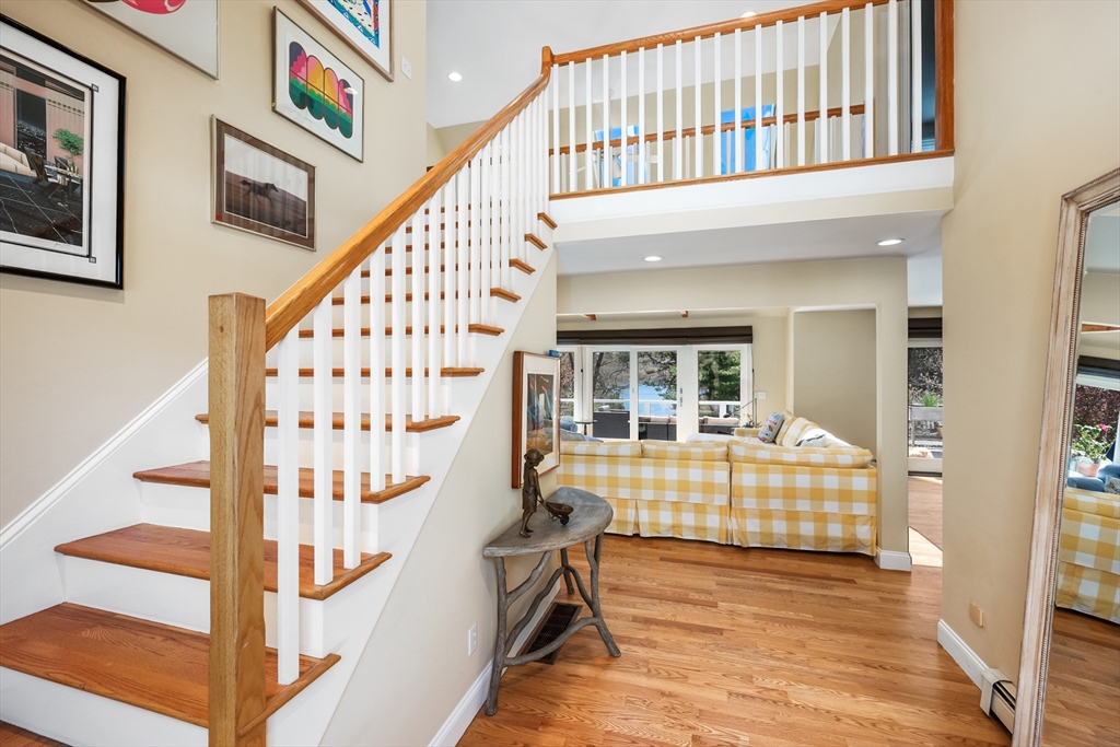 10 Lake Farm Lane
