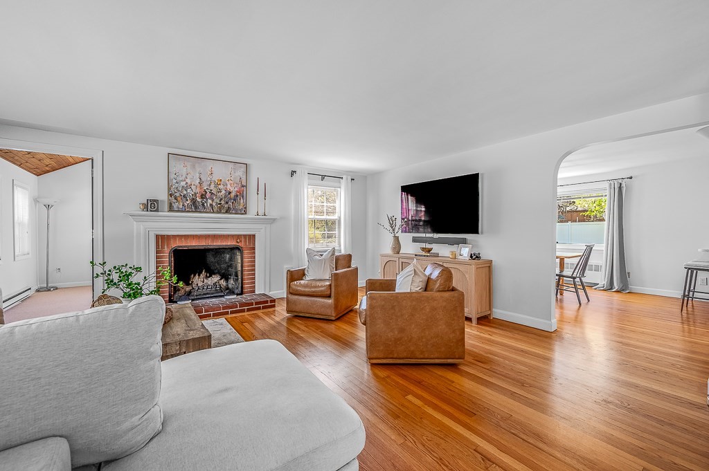 14 Knollwood Drive