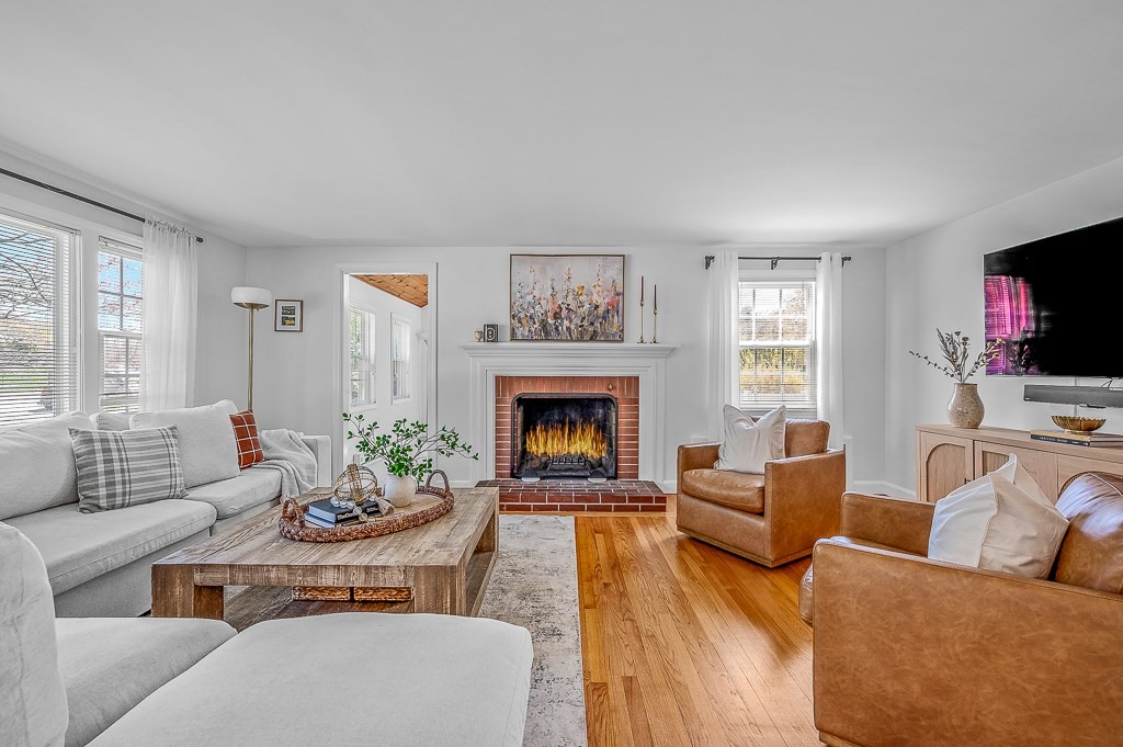 14 Knollwood Drive