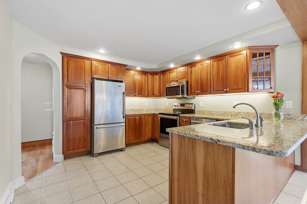 38 Knower Rd
