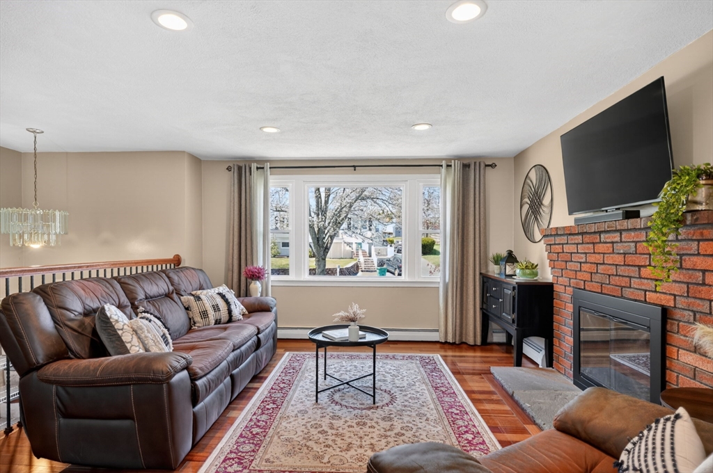 3 Elizabeth Ave