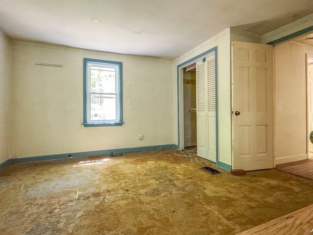 Barnstable, Massachusetts 02648, United States, 2 Bedrooms Bedrooms, ,1 BathroomBathrooms,Residential,Pending,127857