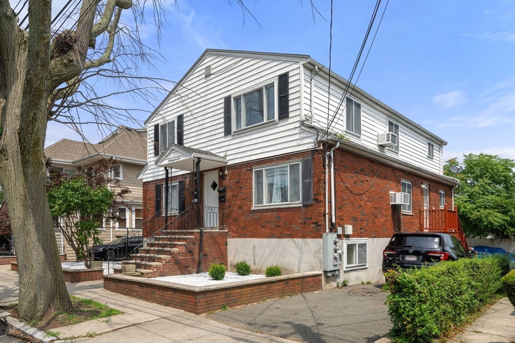 106 Barnes Ave