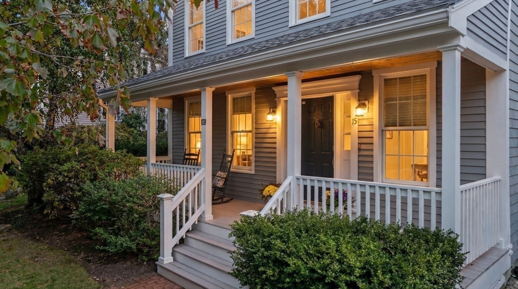 15 Westport Ln