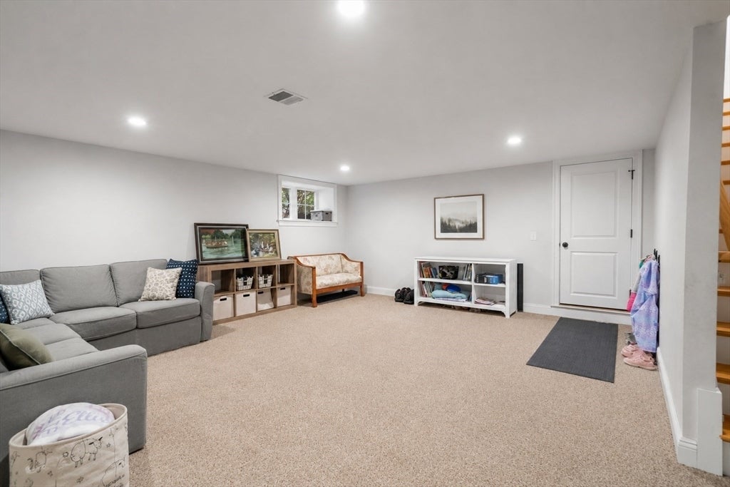 121 Salem St #121, Reading, MA, 121 Salem St #121, Reading, MA Photo #39
