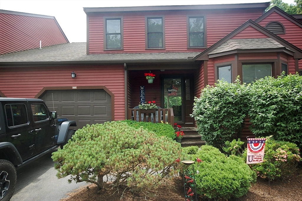 Click for 12 Hawthorne Vlg #C, Franklin, MA slideshow Click for 12 Hawthorne Vlg #C, Franklin, MA slideshow