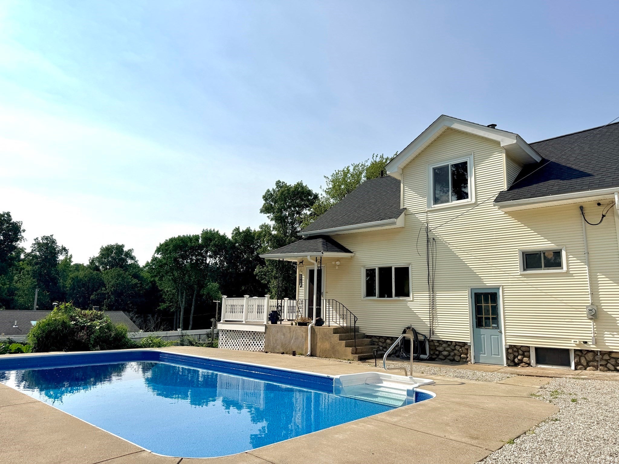 22 Pelican Ave