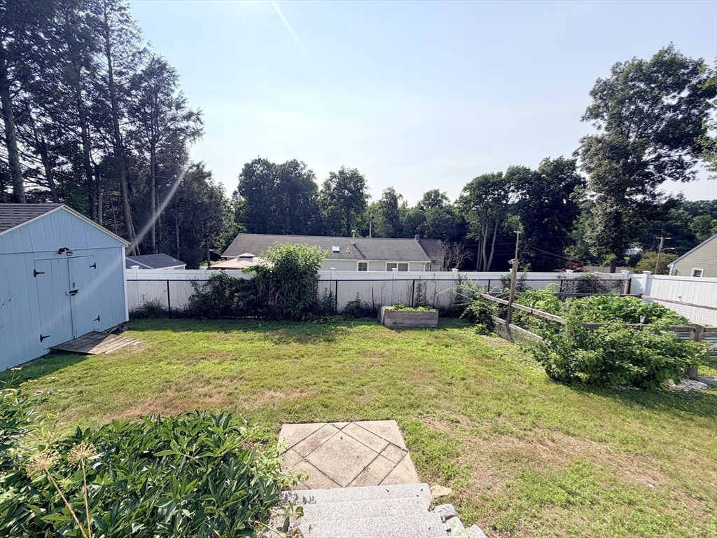 22 Pelican Ave, Worcester, MA, 22 Pelican Ave, Worcester, MA Photo #11