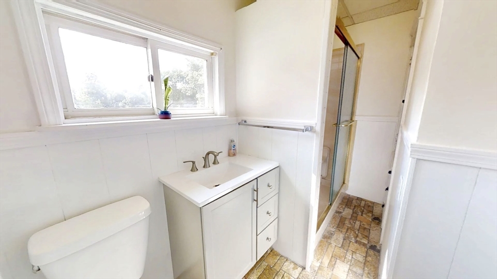 22 Pelican Ave, Worcester, MA, 22 Pelican Ave, Worcester, MA Photo #25