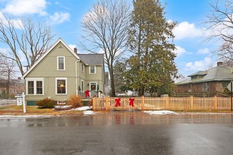 Photo of 142 Railroad Ave, Hamilton, MA 01982 (MLS # 73465829)