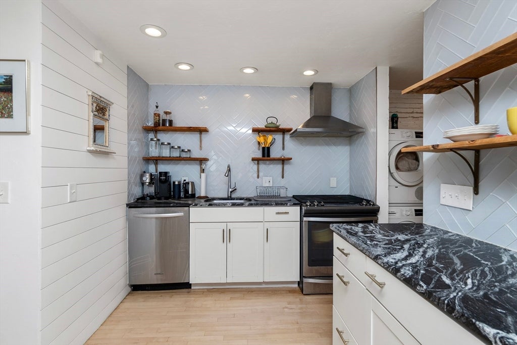 59 Fleet St #3, Boston, MA, 59 Fleet St #3, Boston, MA Photo #5
