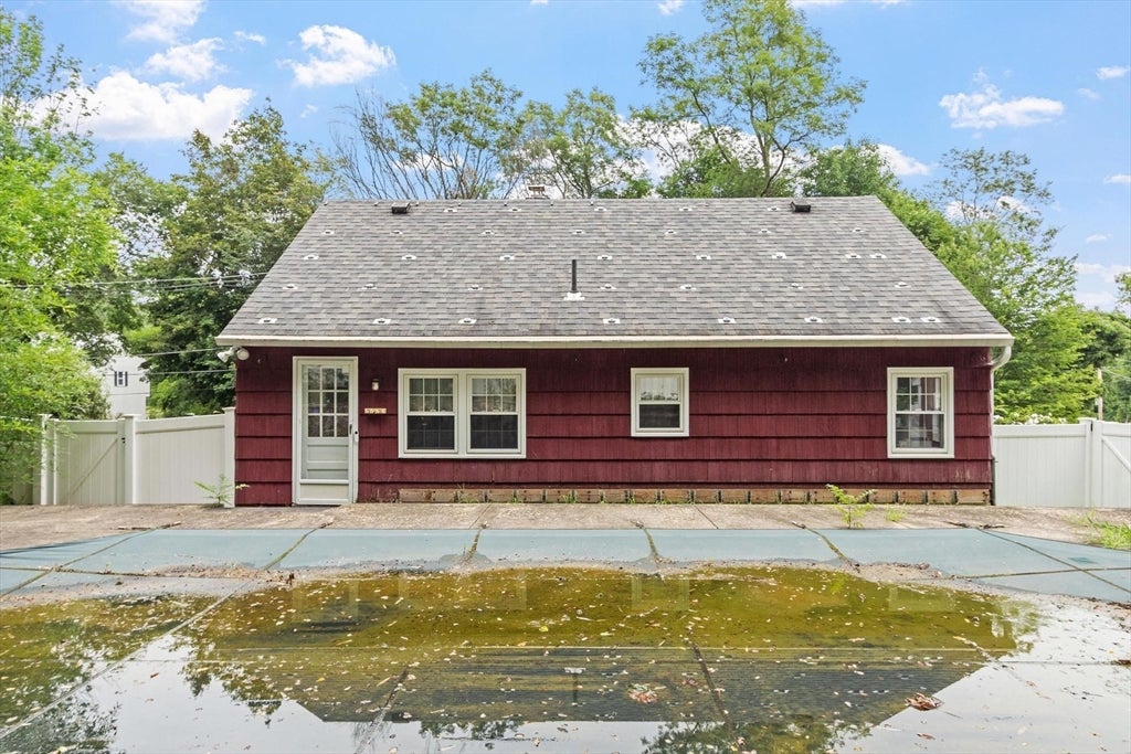 225 Golden Hill Ave