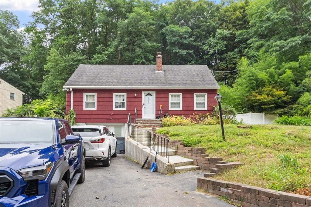 225 Golden Hill Ave