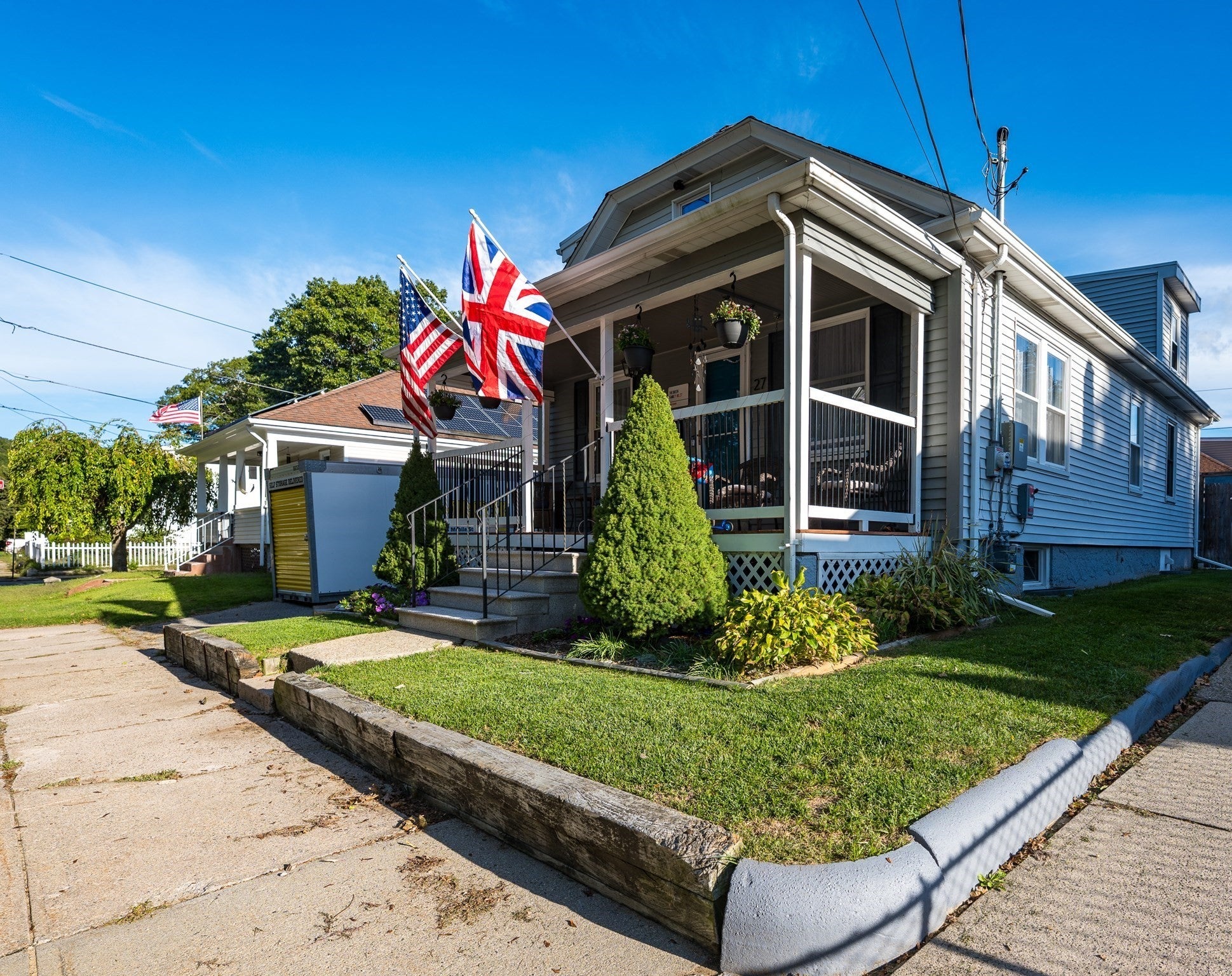 27 Cecile St, Lincoln, RI Photo #2