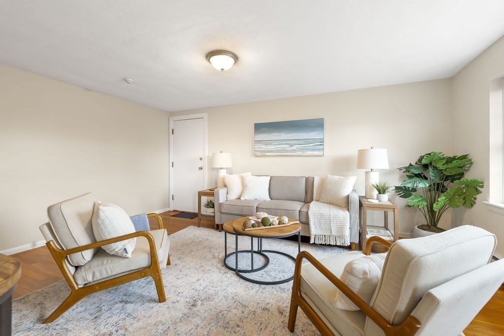 210 Hillside Ave 32