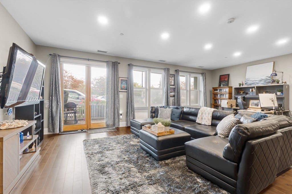10 Ocean Ave #109, Revere, MA, 10 Ocean Ave #109, Revere, MA Photo #8